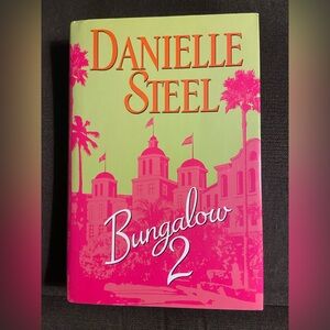 Danielle Steel 'Bungalow 2' Book